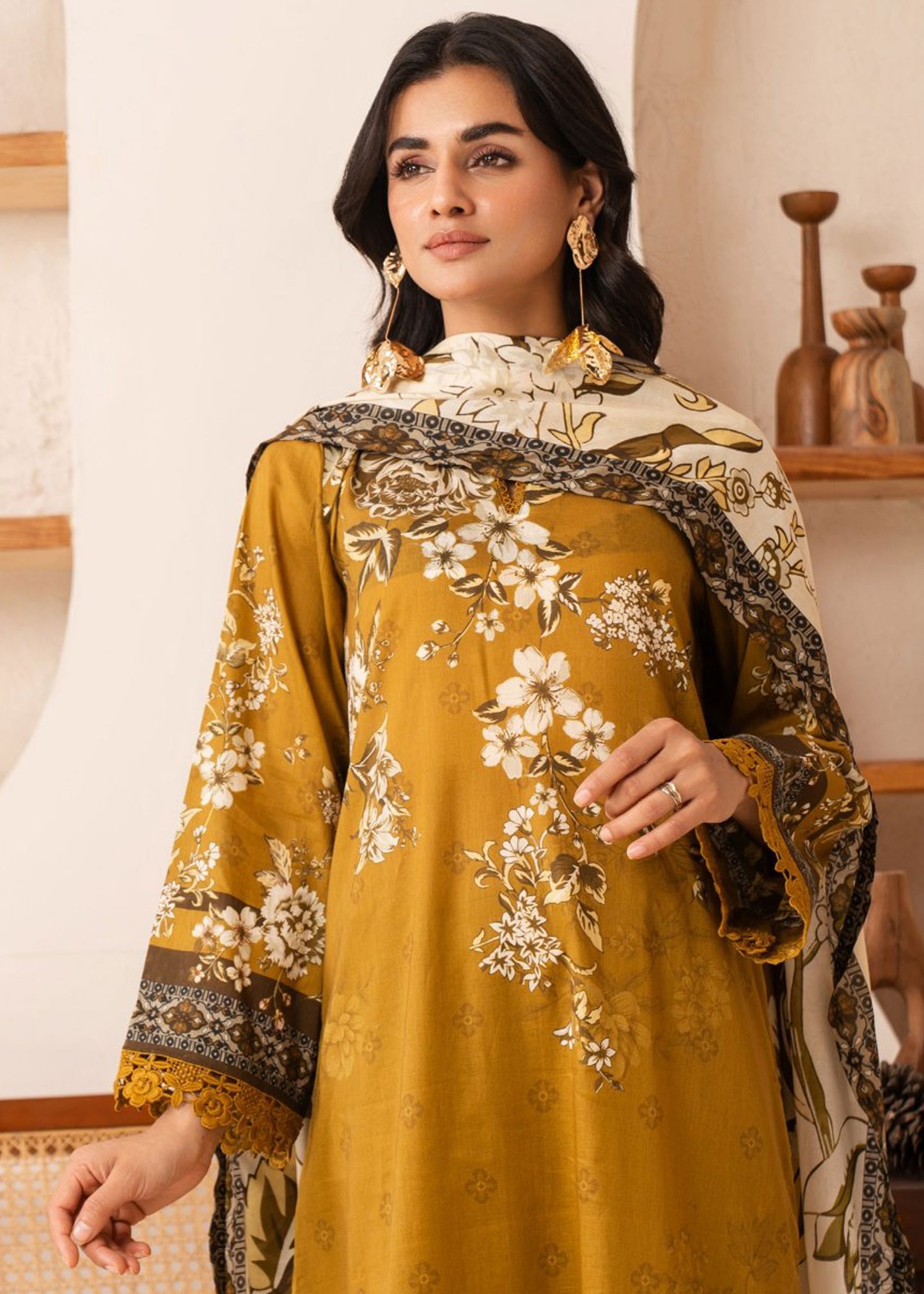 UNSTITCHED ORIGINAL LAWN THREE PIECE J-121