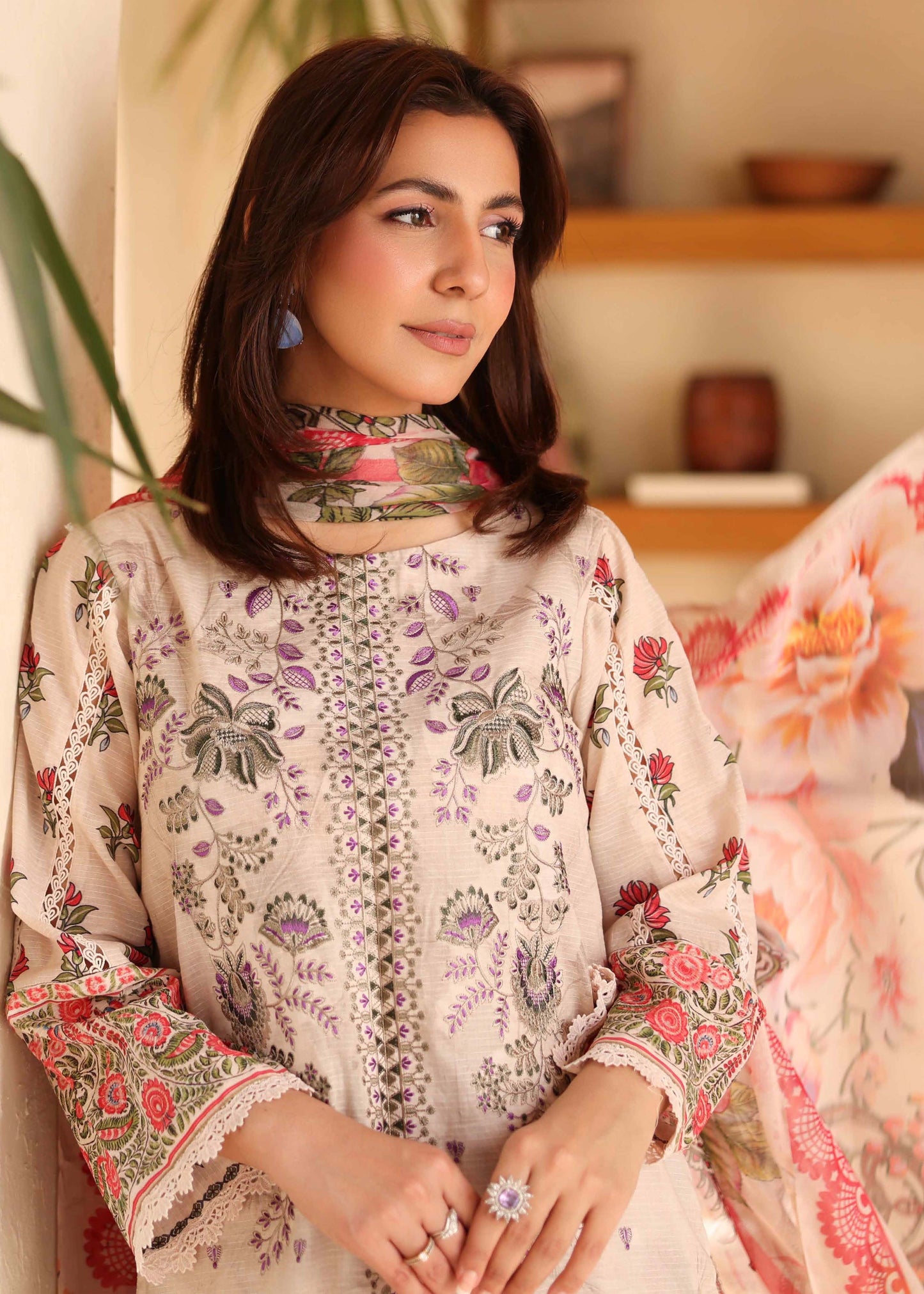 UNSTITCHED ORIGINAL LAWN THREE PIECE J-113