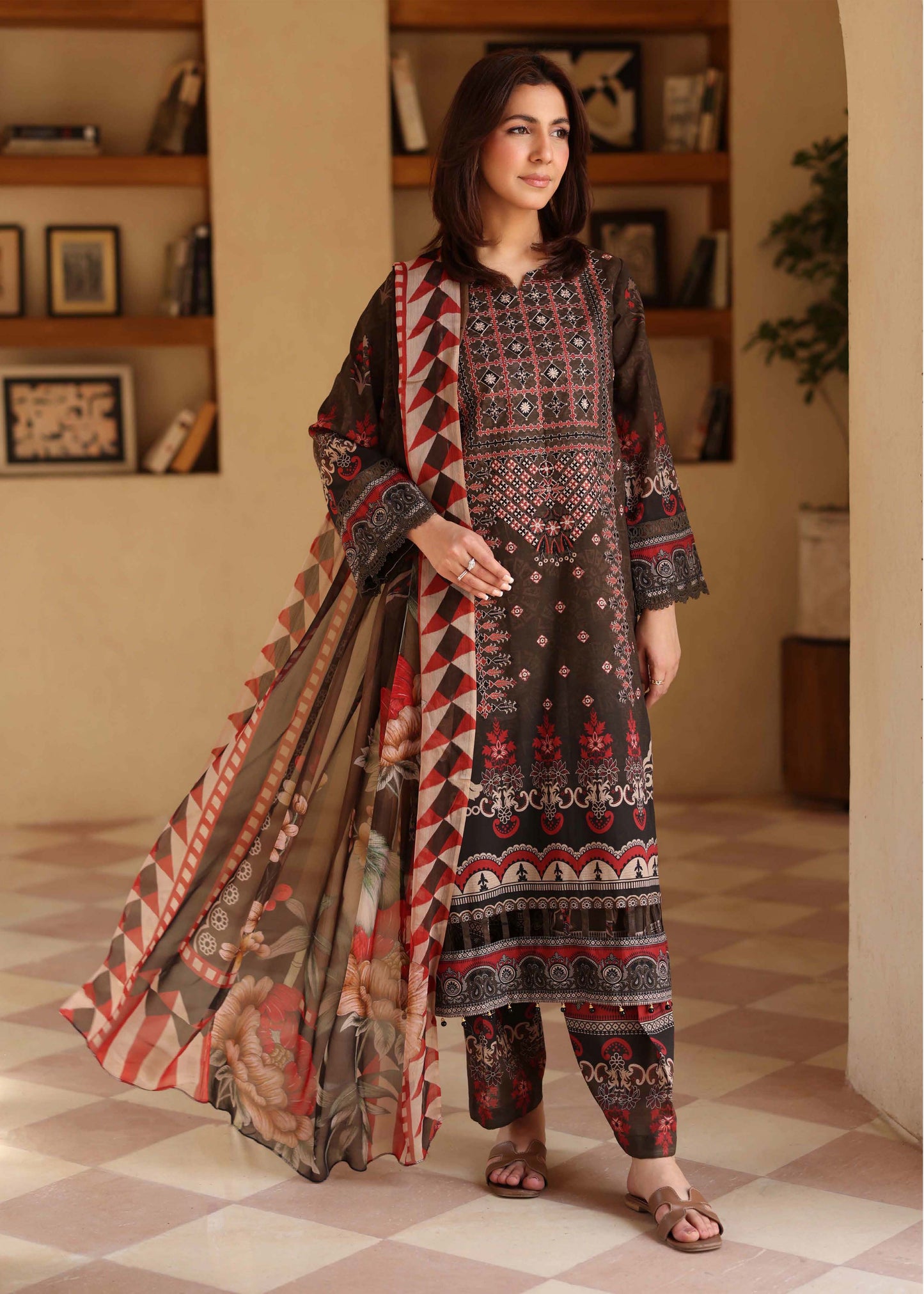 UNSTITCHED ORIGINAL LAWN THREE PIECE J-114