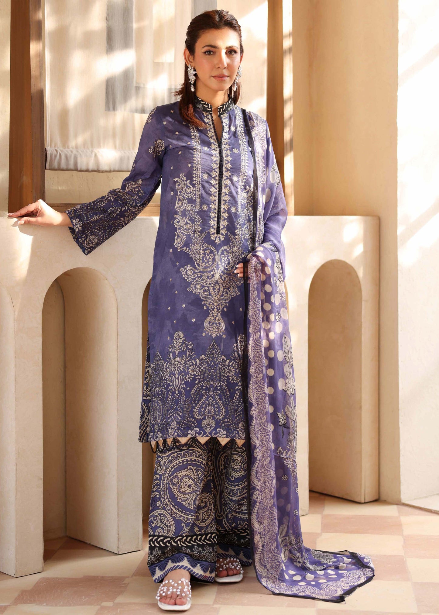 UNSTITCHED ORIGINAL LAWN THREE PIECE J-109