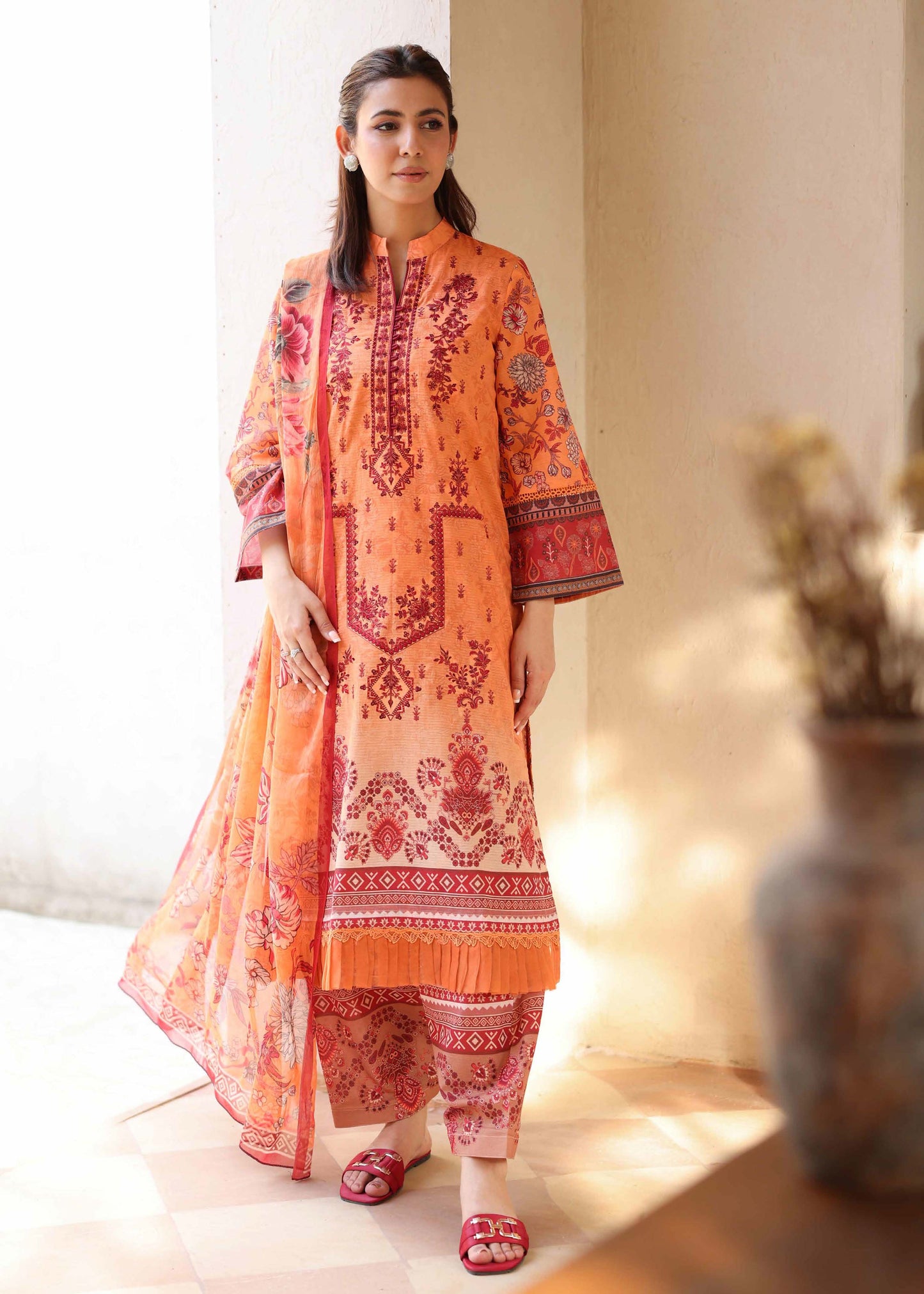UNSTITCHED ORIGINAL LAWN THREE PIECE J-110