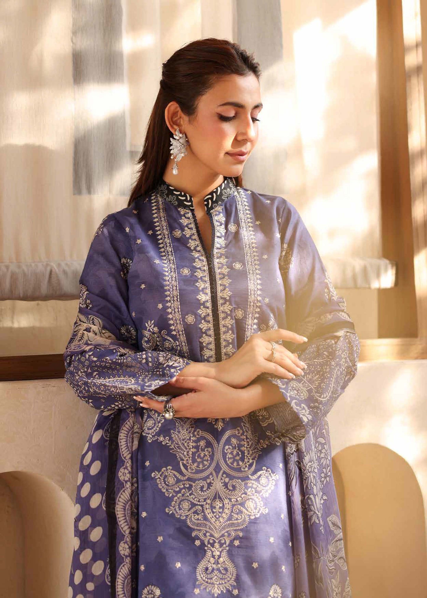 UNSTITCHED ORIGINAL LAWN THREE PIECE J-109